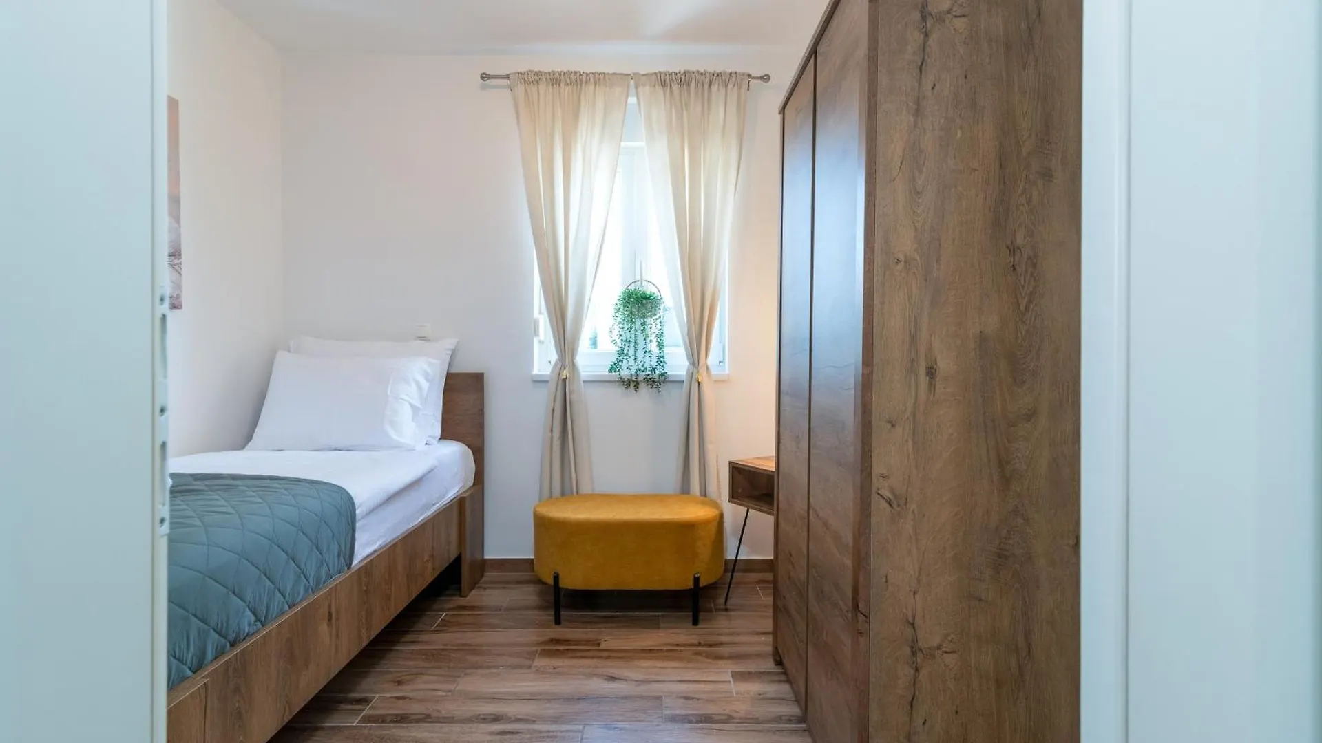 Argola Apartment Trogir 0*,