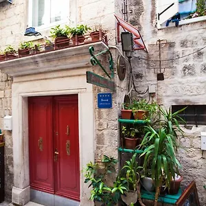 Apartamento Apartment & Room Ursa, Trogir